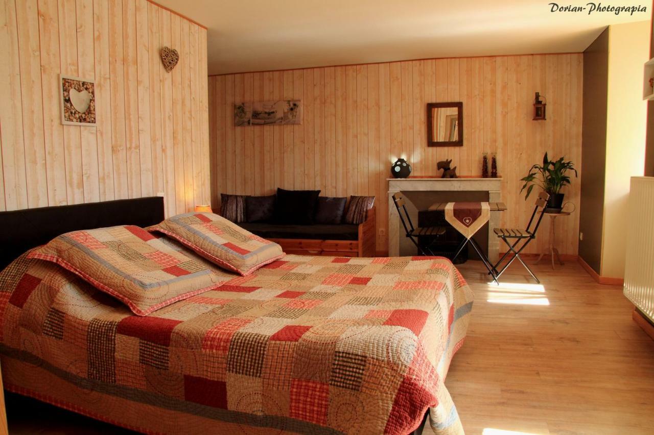 La Pierre Trouee Chambre D'Hotes Châteauneuf-de-Randon Exterior foto